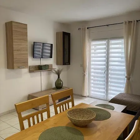 Gagi Apartman Vir